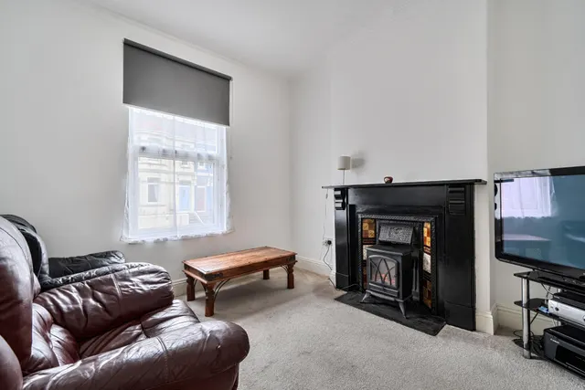 Laira Bridge Road, PL4, photo 2