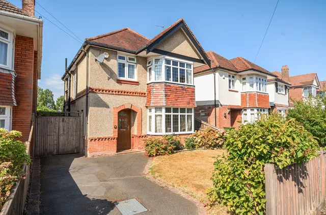 Pentire Avenue, Upper Shirley, SO15, photo 1
