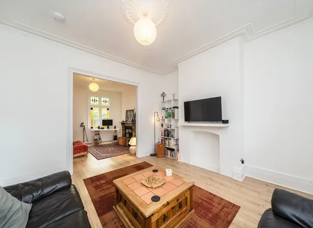 Photo 2 — Ivydale Road, Peckham, SE15