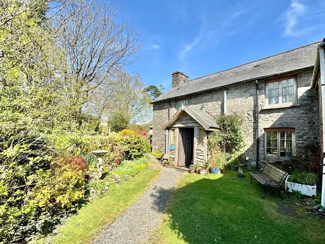 Garth, Llangammarch Wells, Powys, LD4 4AG, photo 1
