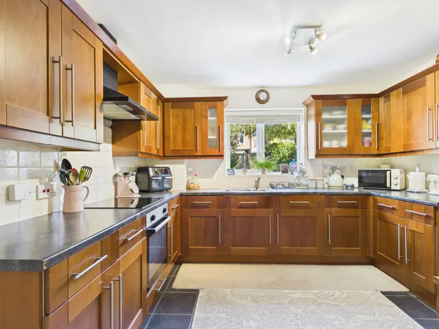 Webb Close, Letchworth, SG6, photo 2