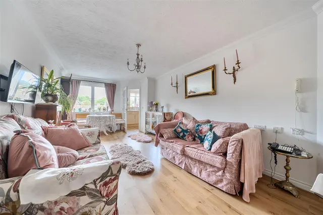 East Street, Hythe, CT21, photo 3