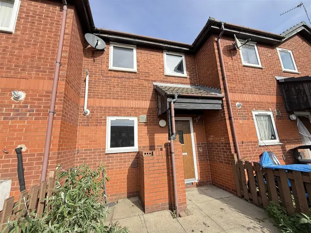 Anthony Close, West Gorton, M12, photo 1