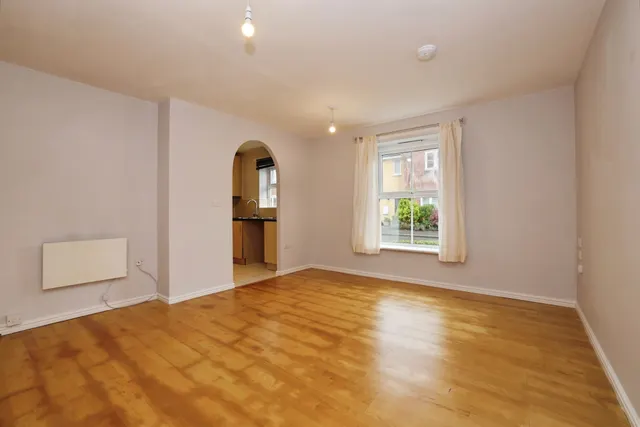 Franklyn Road, Devizes, SN10, photo 3
