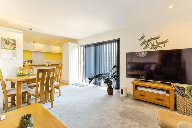Shore Road, Bonchurch, PO38, photo 1