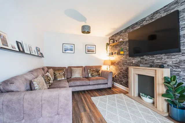 Ruby Lane, Mosborough, S20, photo 3