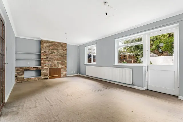 Regent Street, Bletchley, MK2, photo 2
