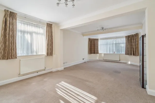 Rickmansworth Road, Pinner, HA5, photo 3