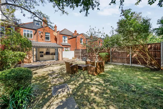 Anson Road, London, NW2, photo 2