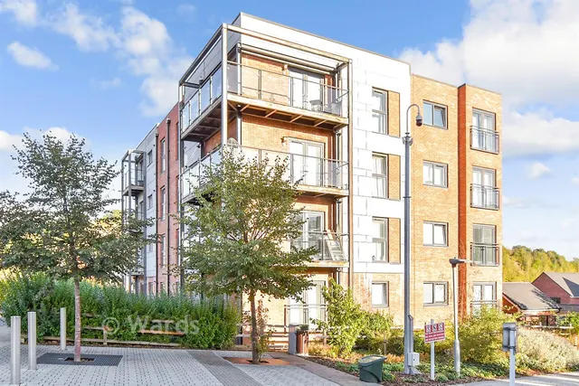 Eyres Drive, Castle Hill, DA10, photo 1
