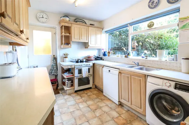 Photo 2 — Dinorben Avenue, Fleet, Hampshire, GU52 7SQ