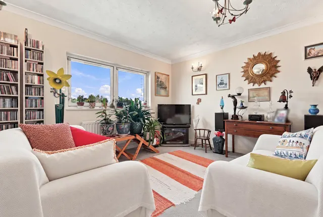 Princes Road, Buckhurst Hill, IG9, photo 3