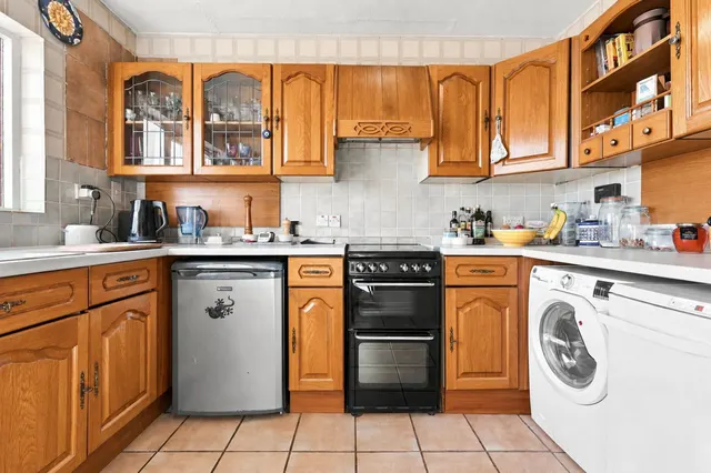 Princes Road, Buckhurst Hill, IG9, photo 2