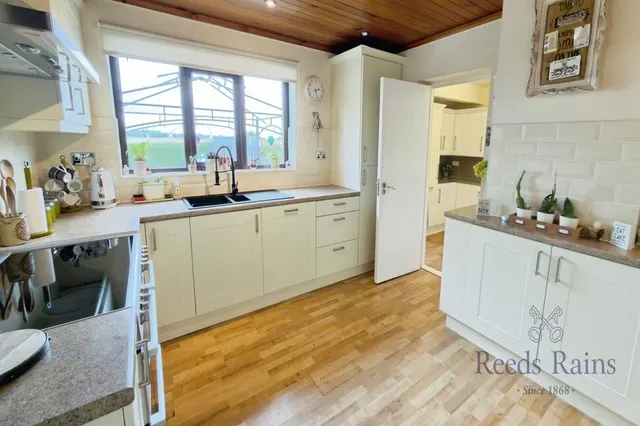 Doncaster Road, Whitley, DN14, photo 2