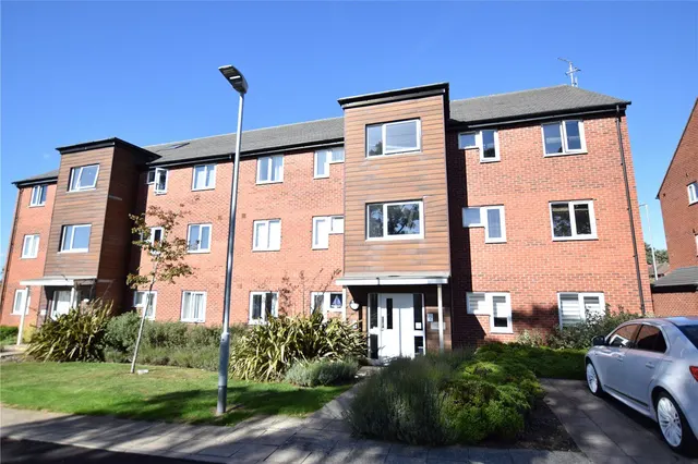 Pearsons Way, Seacroft, LS14, photo 1