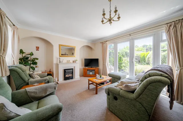 Photo 2 — Cranmore Close, Aldershot, Hampshire, GU11 3BH