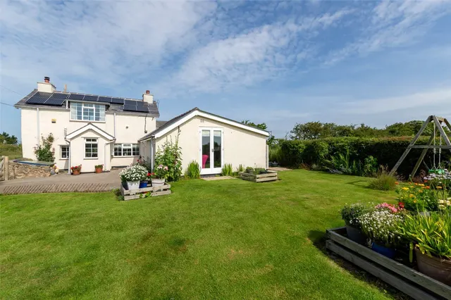 Llandrygan, LL71, photo 1