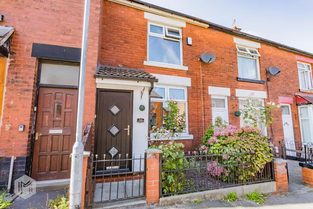 Longfield Road, Bolton, BL3, photo 1