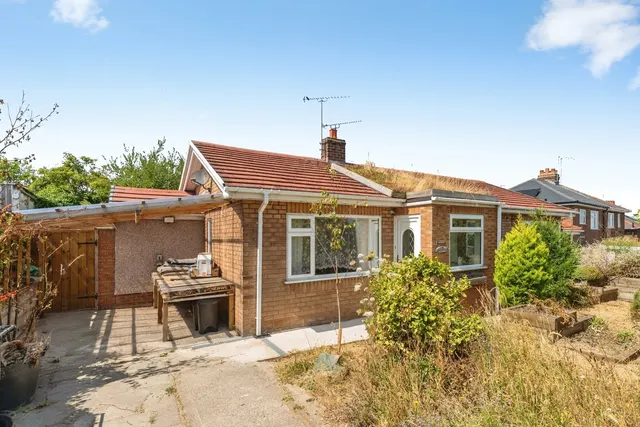 Bryn Mawr Road, Holywell, CH8, photo 1