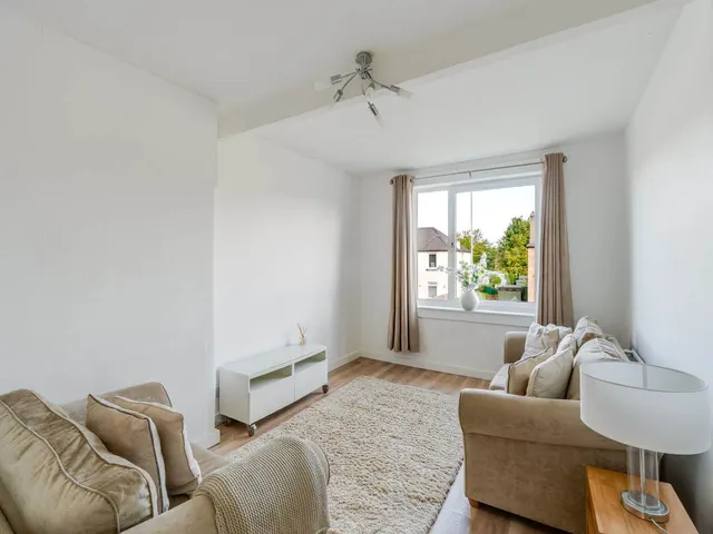 Photo 2 — 49 Stenhouse Drive, Stenhouse, Edinburgh, EH11 3JS