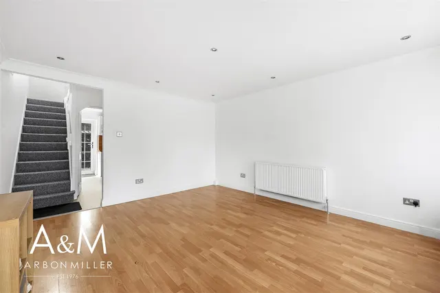 Photo 3 — Lansbury Avenue, Chadwell Heath, Essex, Romford, RM66SD