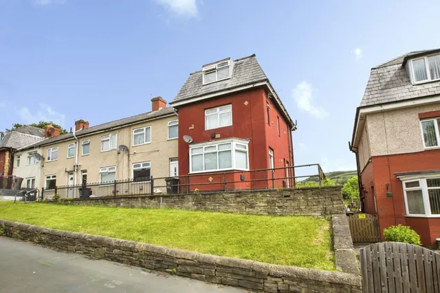 Ovenden Way, Halifax, HX3, photo 1