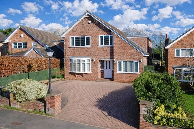 Hoyle Court Road, Baildon, West Yorkshire, BD17, photo 1