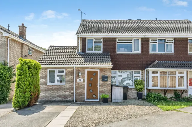 Roseville Avenue, Longwell Green, BRISTOL, photo 1