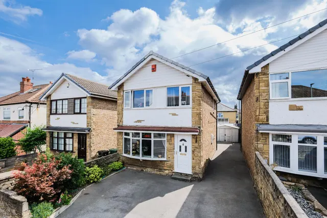 Merton Avenue, Farsley, LS28, photo 1