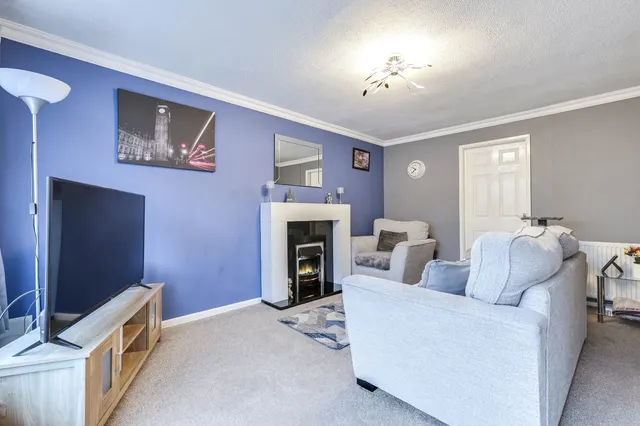 Merton Avenue, Farsley, LS28, photo 3