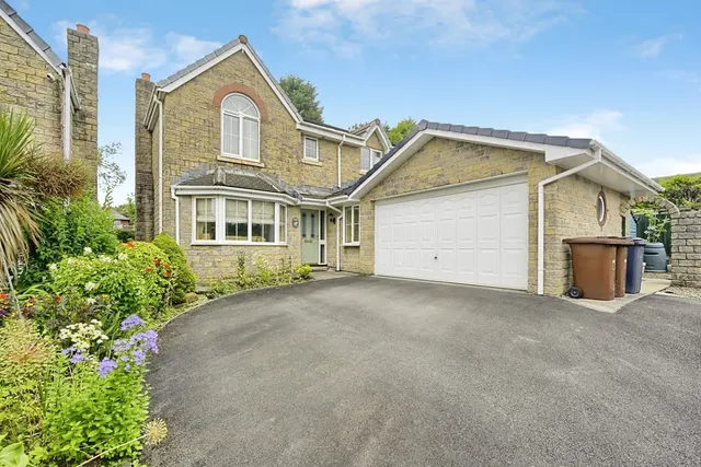 Eskdale Close, Burnley, Lancashire, BB10, photo 1