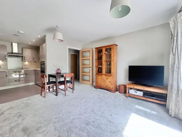 Icknield Place, Goring, RG8, photo 3