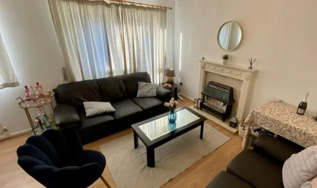 Falcon Close, Lenton, NG7, photo 1