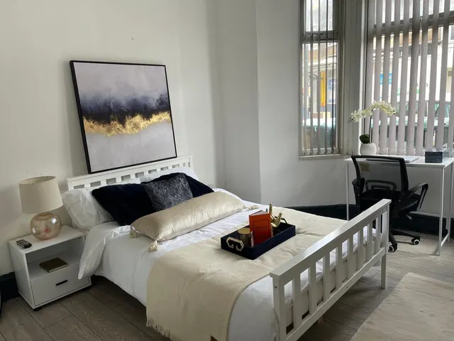 Photo 3 — 6 Bed HMO with Planning