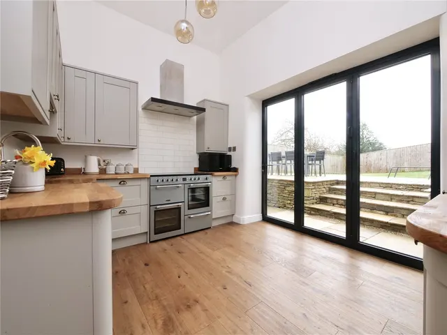 Bath Road, Beckington, photo 3