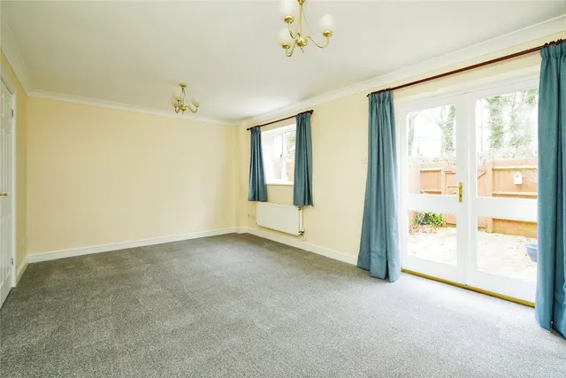 Sycamore Place, Bradwell Village, OX18, photo 3