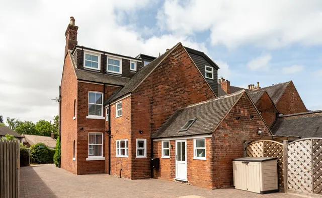 Sturgeons Hill, Lichfield, WS14, photo 1