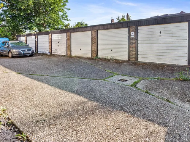 Photo 3 — Wallace Avenue, Worthing