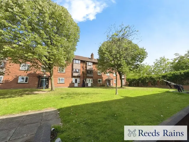 Photo 2 — Knights Court, Salford, Lancashire, M5