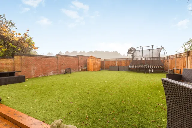 Dunstable Road, Tilsworth, LU7, photo 3