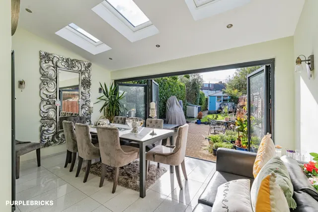 Wickham Crescent, West Wickham, BR4, photo 2