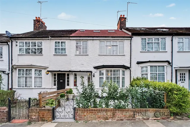 Crewys Road, London, photo 2