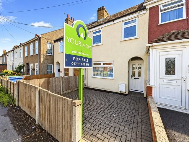 Barton Hill Drive, Minster on Sea, ME12, photo 1