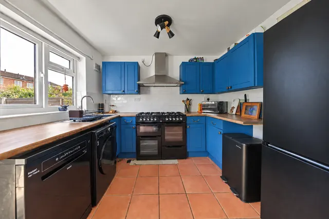 Brownsover Close, Castle Bromwich, photo 2