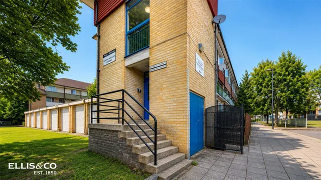 Barnhill Road, Wembley, HA9, photo 1