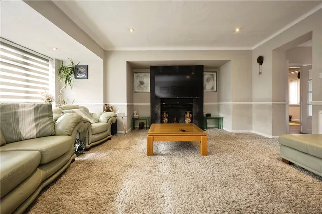 Wing Road, Leighton Buzzard, LU7, photo 3