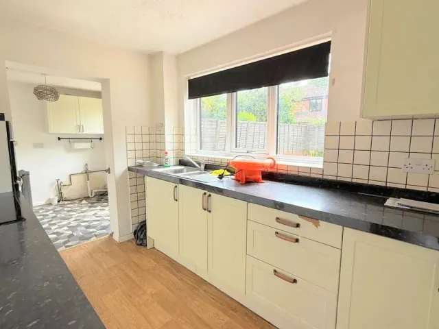 Photo 3 — Dexter Avenue, Oldbrook, Milton Keynes, Buckinghamshire, MK6 2HQ