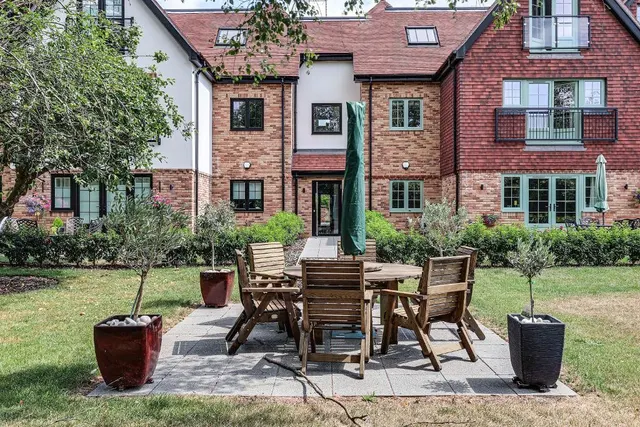 Hillbury Road, Warlingham, photo 3