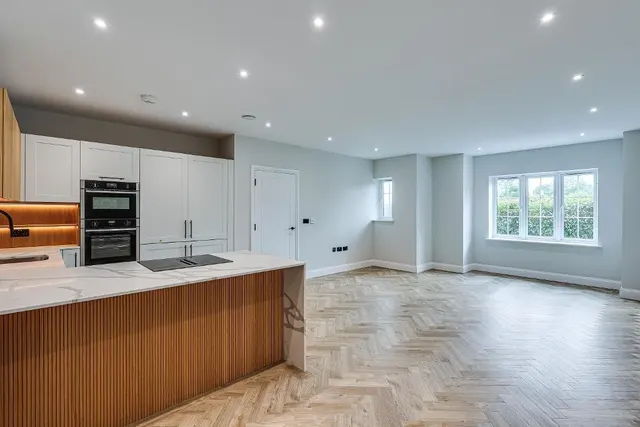 Hillbury Road, Warlingham, photo 2