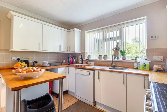 Photo 3 — Longfellow Close, Walkwood, Redditch, Worcestershire, B97 5HW
